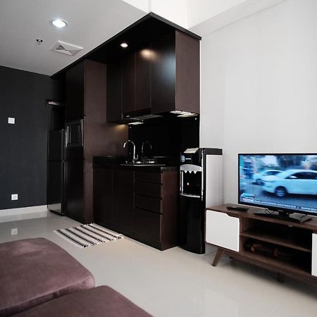 2 Bedrooms - Royal Olive Apartment - Pejaten South Of Jakarta Buitenkant foto