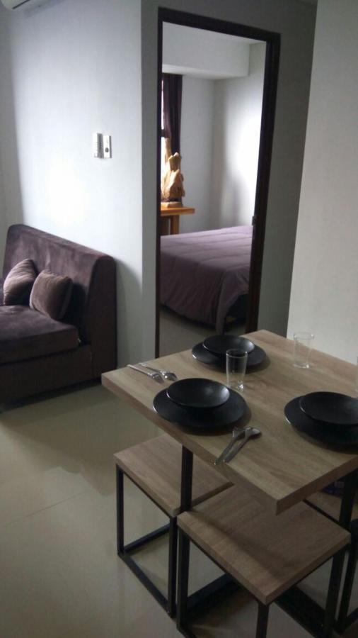 2 Bedrooms - Royal Olive Apartment - Pejaten South Of Jakarta Buitenkant foto