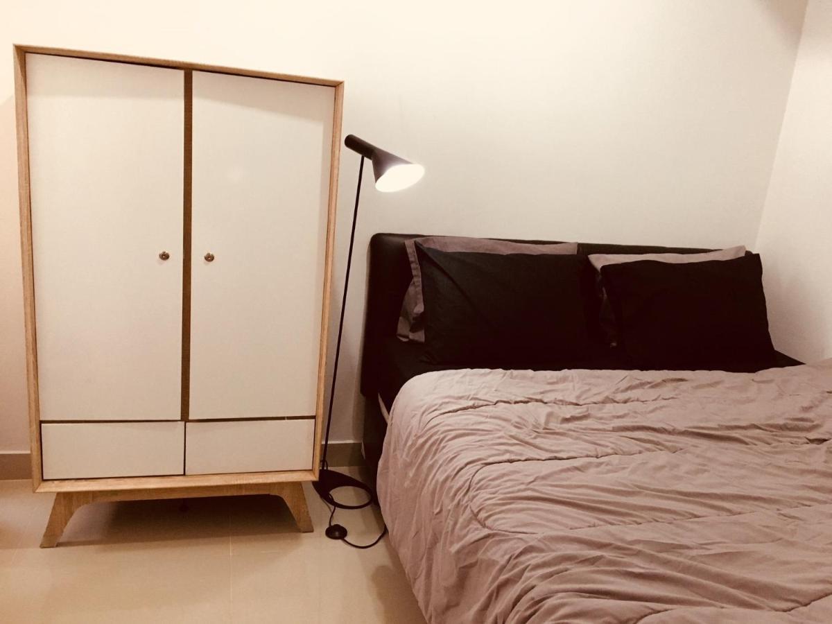 2 Bedrooms - Royal Olive Apartment - Pejaten South Of Jakarta Buitenkant foto