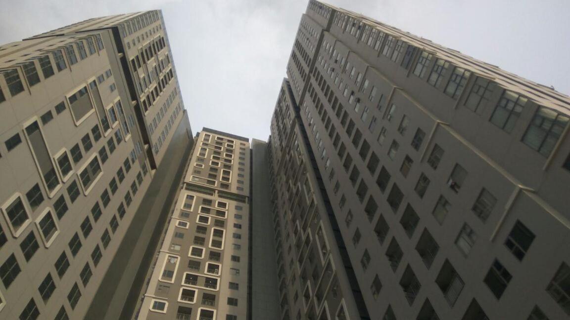 2 Bedrooms - Royal Olive Apartment - Pejaten South Of Jakarta Buitenkant foto