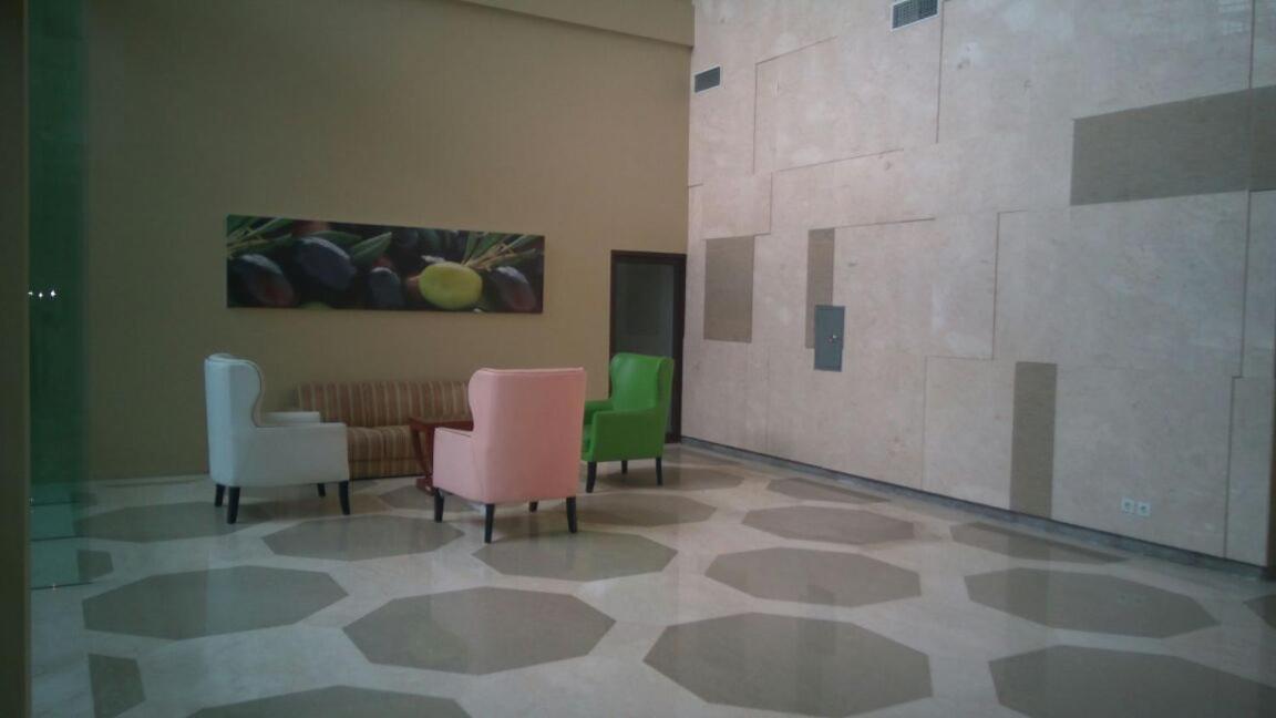 2 Bedrooms - Royal Olive Apartment - Pejaten South Of Jakarta Buitenkant foto