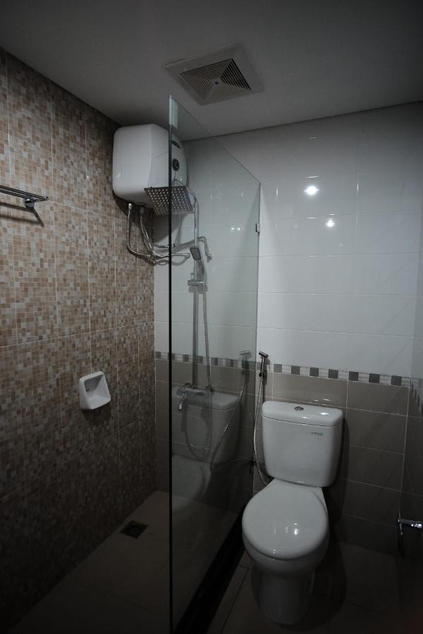 2 Bedrooms - Royal Olive Apartment - Pejaten South Of Jakarta Buitenkant foto